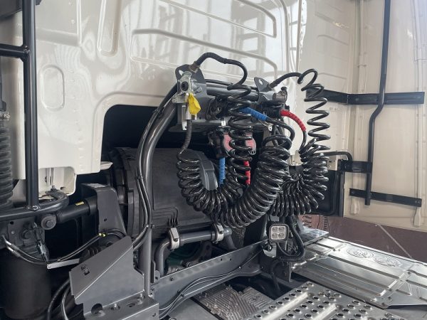 LKW Volvo FH 500 Globetrotter mit 2-Leitung HY - PH 39 – Bild 8